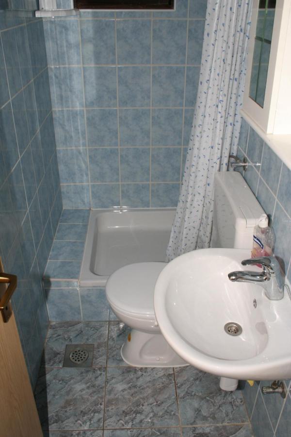 Apartments And Rooms By The Sea Sutivan, Brac - 2943 Extérieur photo