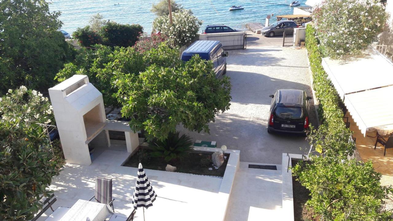 Apartments And Rooms By The Sea Sutivan, Brac - 2943 Extérieur photo
