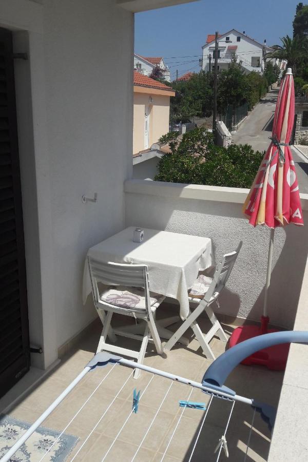 Apartments And Rooms By The Sea Sutivan, Brac - 2943 Extérieur photo